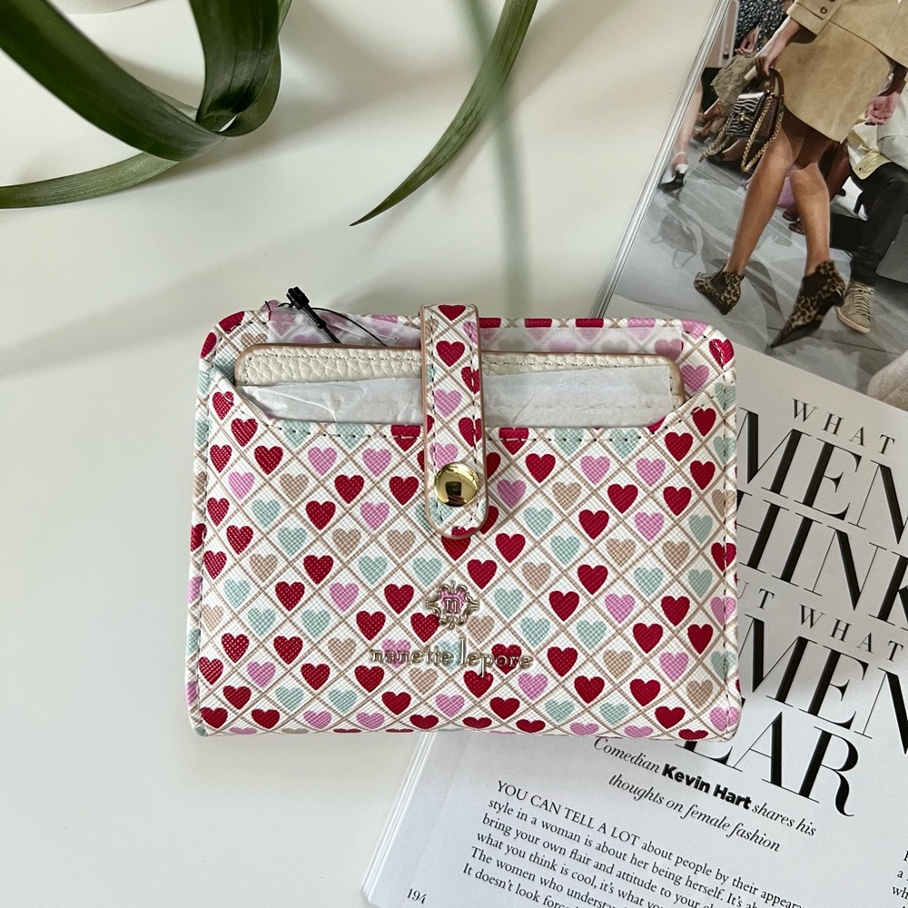 New Nannete Lepore Multicolor White and Pink Heart Print Women's Wallet